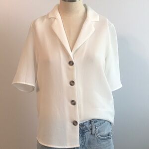 Only ladies Cream Short Sleeve Notched Collar Button Down shirt. Size 34…
